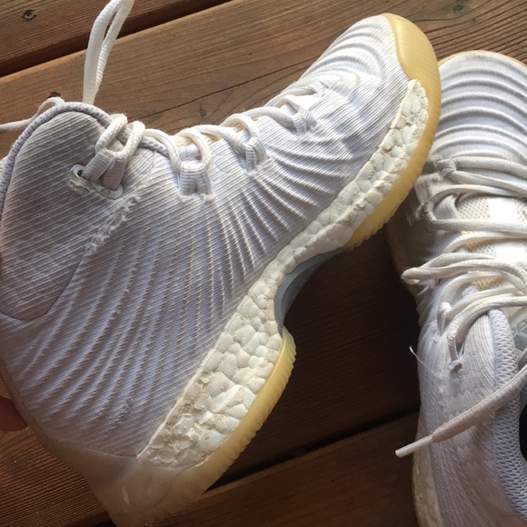 Adidas basketball shoes! - Picture 7 of 7